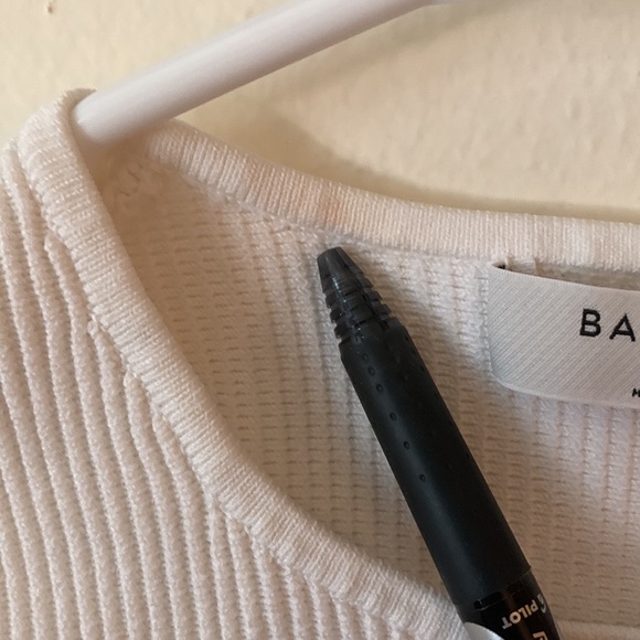 Aritzia Sculpt Knit Racer Cropped Tank XS White - Picture 4 of 4